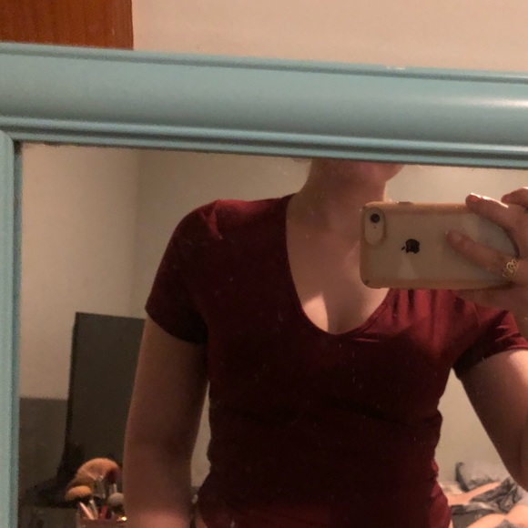 Maroon croptop size medium - Picture 7 of 7